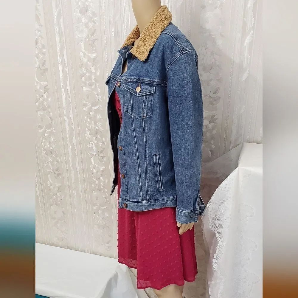 Loft Double Chest Pockets Denim Jacket NWT Size Small - Picture 2 of 6